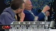 Buzz Aldrin (2e man op de maan) over UFO’s Hij heeft simpele verklaarbare dingen gezien, en vindt het niet leuk als je hem een leugenaar noemt.
